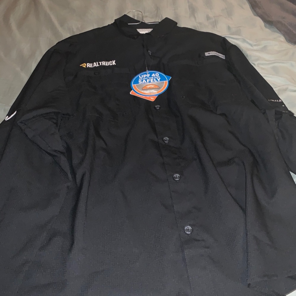 Columbia PFG button down long sleeve